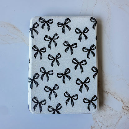 Moss & Margins Detachable Kindle Case With Hand Strap and Free Matching Insert