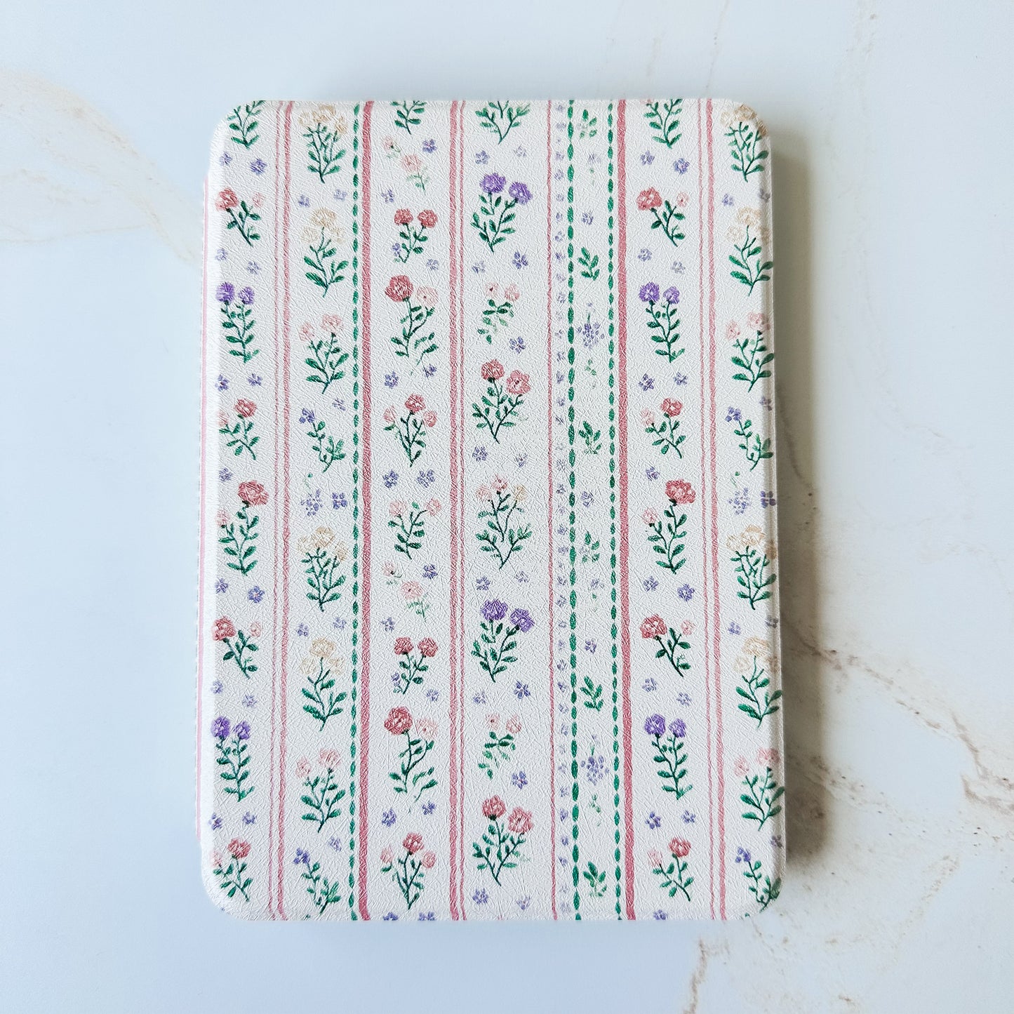 Moss & Margins Detachable Kindle Case With Hand Strap and Free Matching Insert