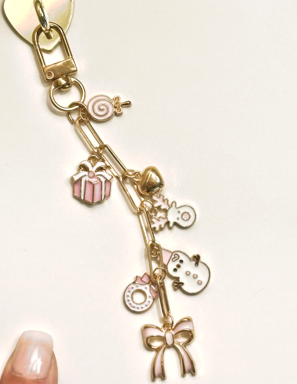 Holiday E-reader Charm Clip-On Dangling Accessory Chain for Kindle Tablet Planner with Heart Adhesive Mount and Whimsical Charms