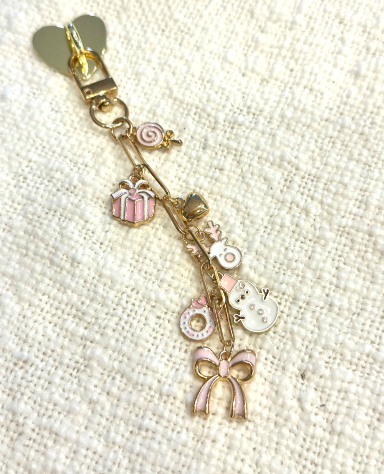 Holiday E-reader Charm Clip-On Dangling Accessory Chain for Kindle Tablet Planner with Heart Adhesive Mount and Whimsical Charms
